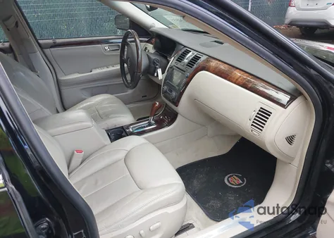 2010 Cadillac Dts Premium Collection z USA, uszkodzony, nr VIN 1G6KH5EY1AU112834